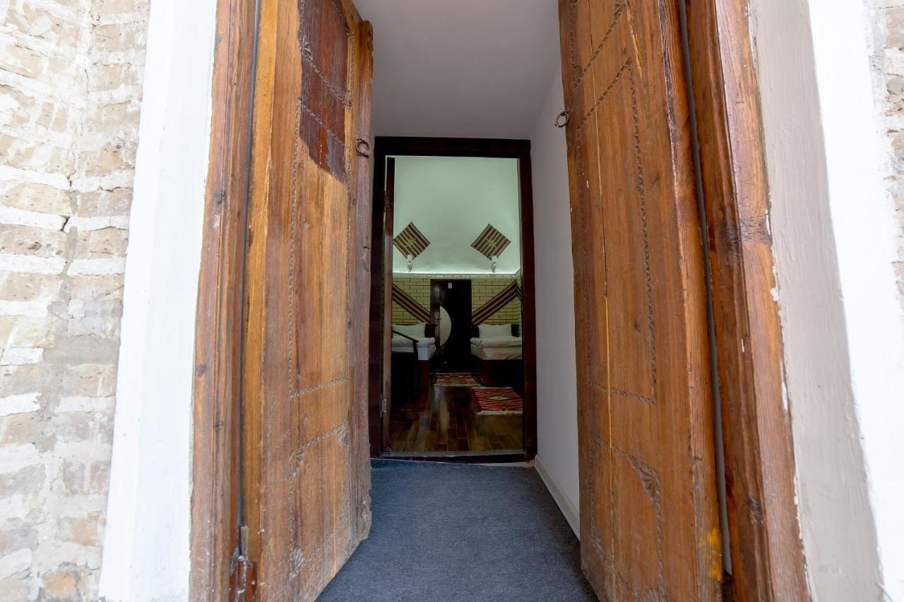 Feruzkhan Hotel - Madrassah Mohammed Rakhim Khan 1871 Khiva Extérieur photo