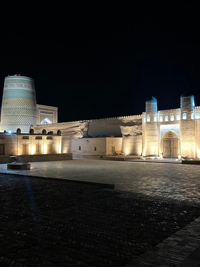 Feruzkhan Hotel - Madrassah Mohammed Rakhim Khan 1871 Khiva Extérieur photo